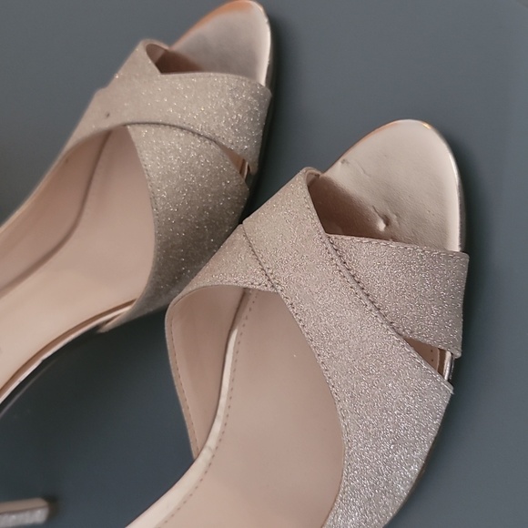 NINA Princess Gold Peep Toe Heels - Picture 4 of 13